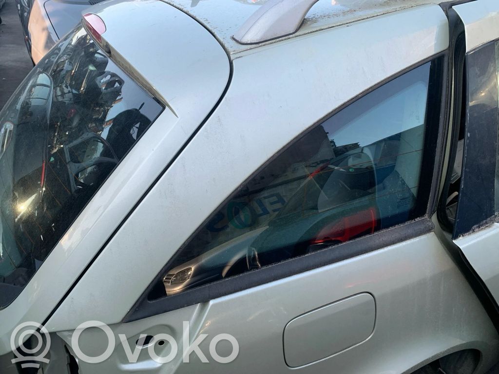 Renault Laguna II Szyba karoseryjna tylna 