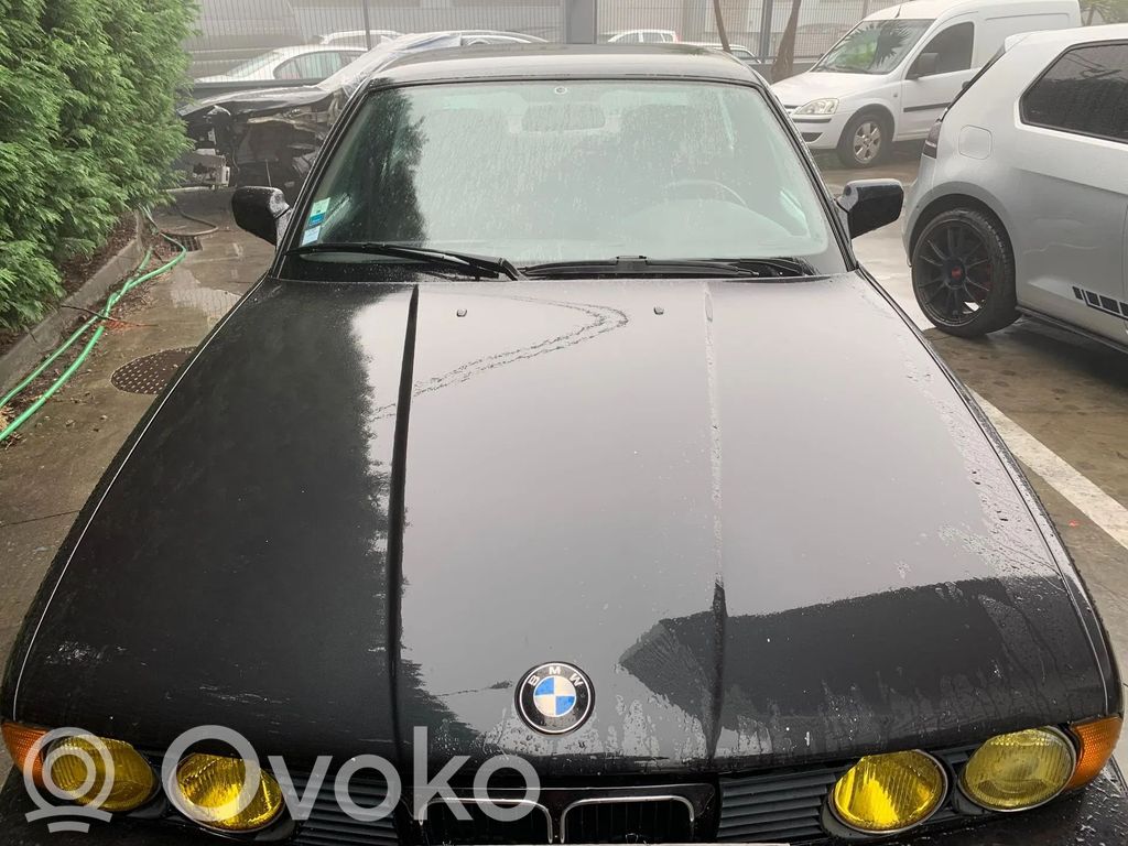 BMW 5 E34 Capó/tapa del motor 