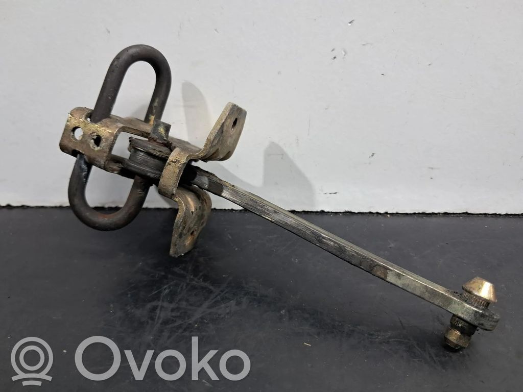BMW 5 E34 Front door check strap stopper 
