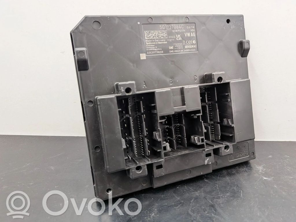 Audi RS Q3 Módulo de confort/conveniencia 