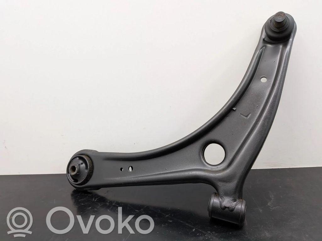Front control arm   4013A443