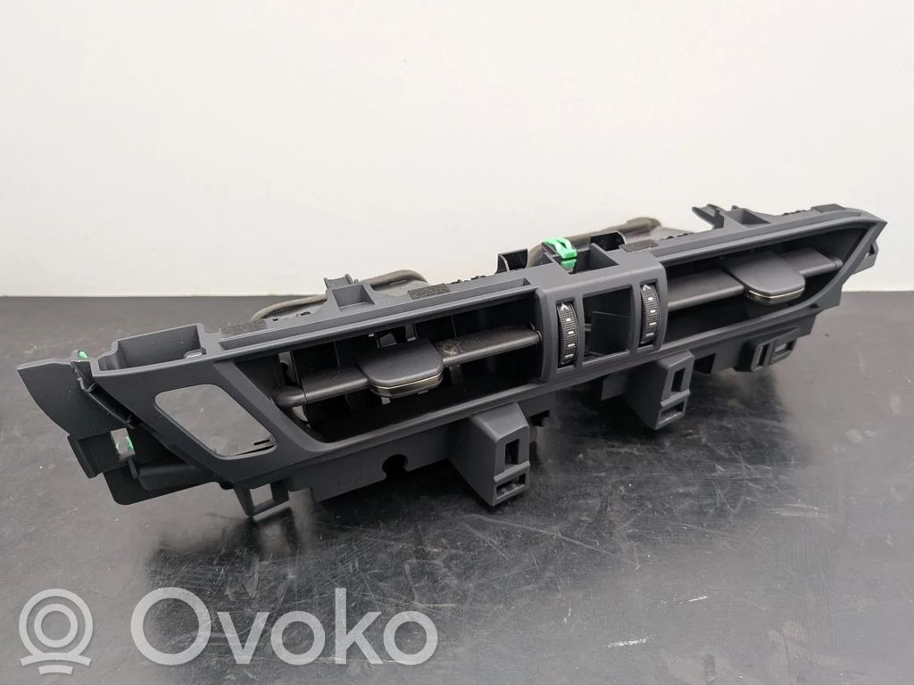 Lexus NX Dysze / Kratki środkowego nawiewu deski rozdzielczej 