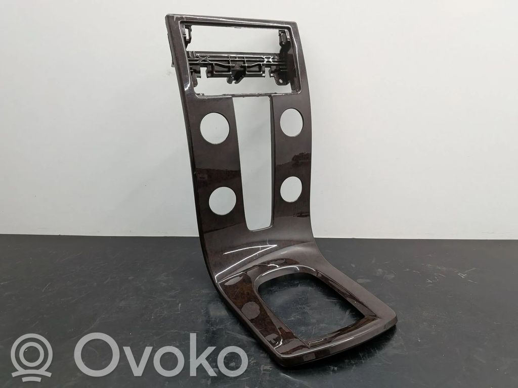 Volvo V50 Konsola środkowa / Radio / GPS 