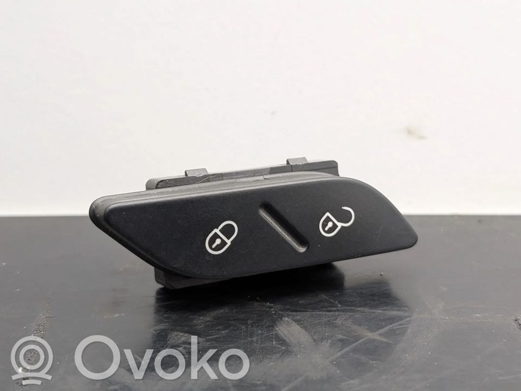 Central locking switch button   5K0962125