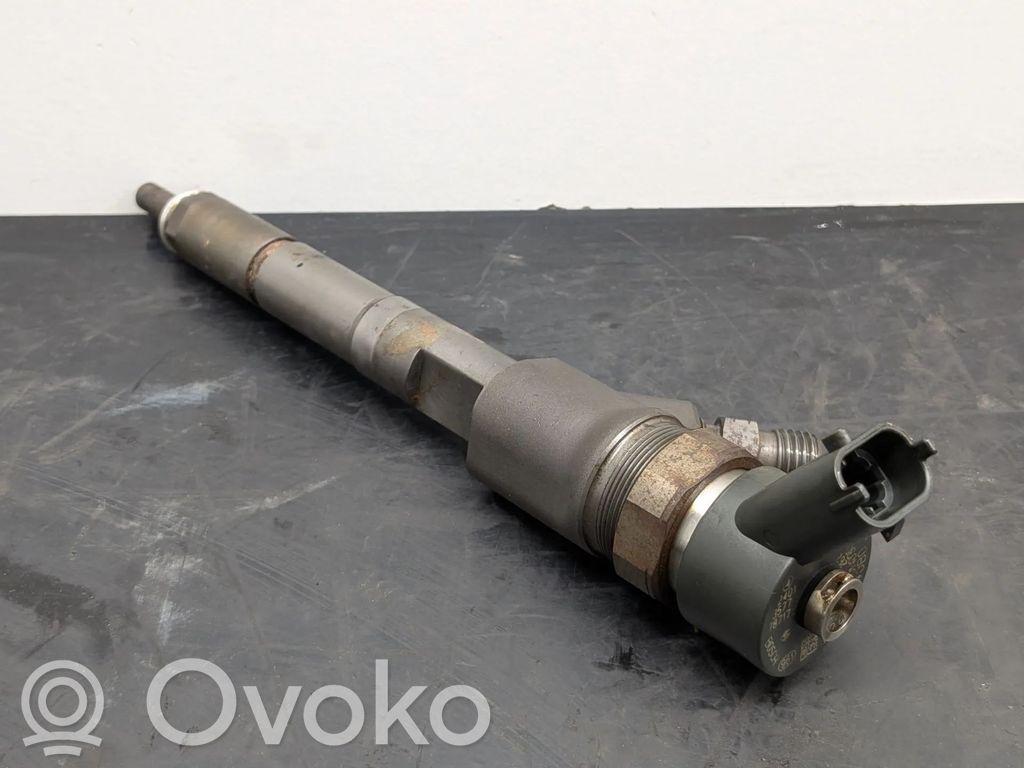 Inyector de combustible   236700N030,0445110262,236700N030