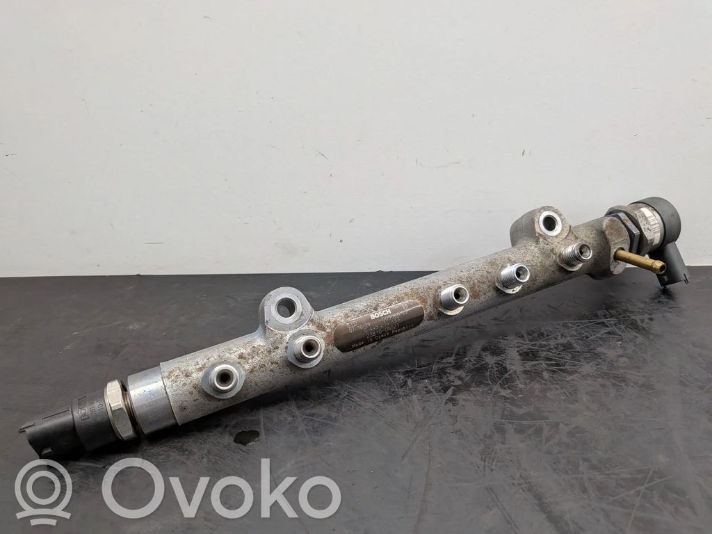 Toyota Yaris Listwa wtryskowa 