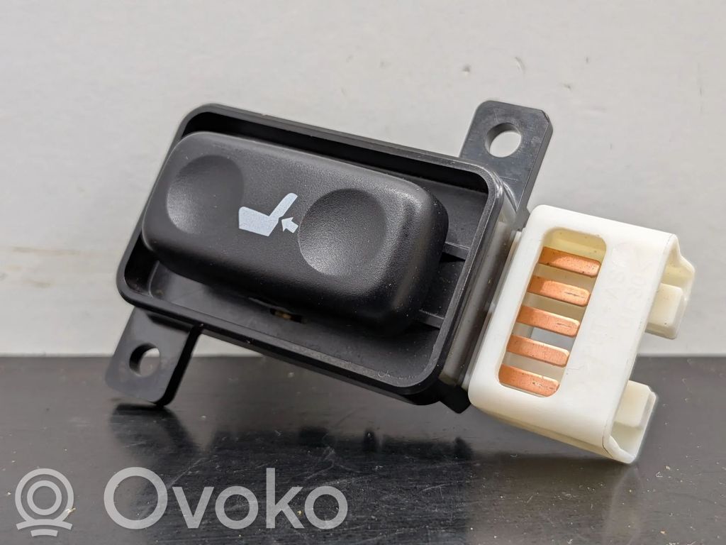 Toyota Avensis T270 Seat control switch