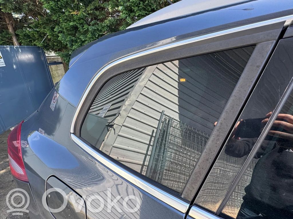 Rear side window   833000005R