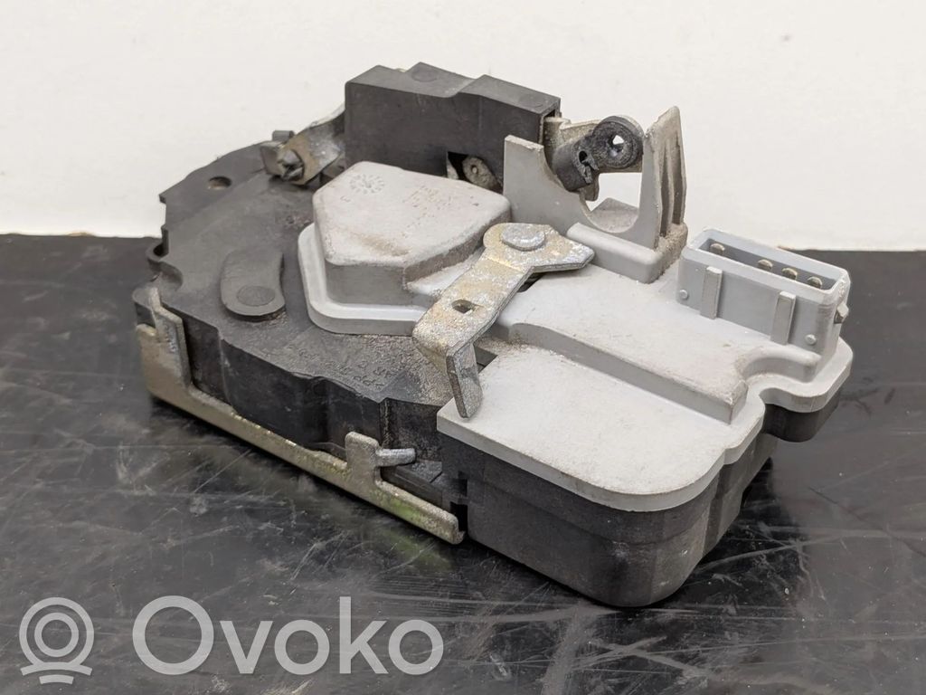 Takaoven lukko   913772
