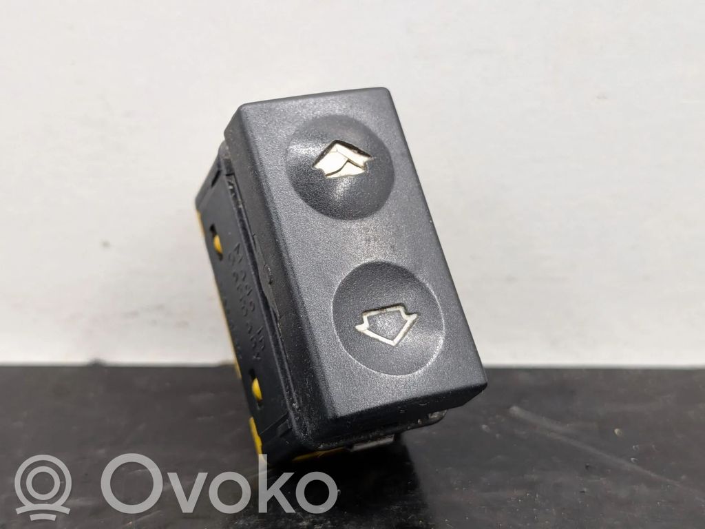 Electric window control switch   61318368941,8368941
