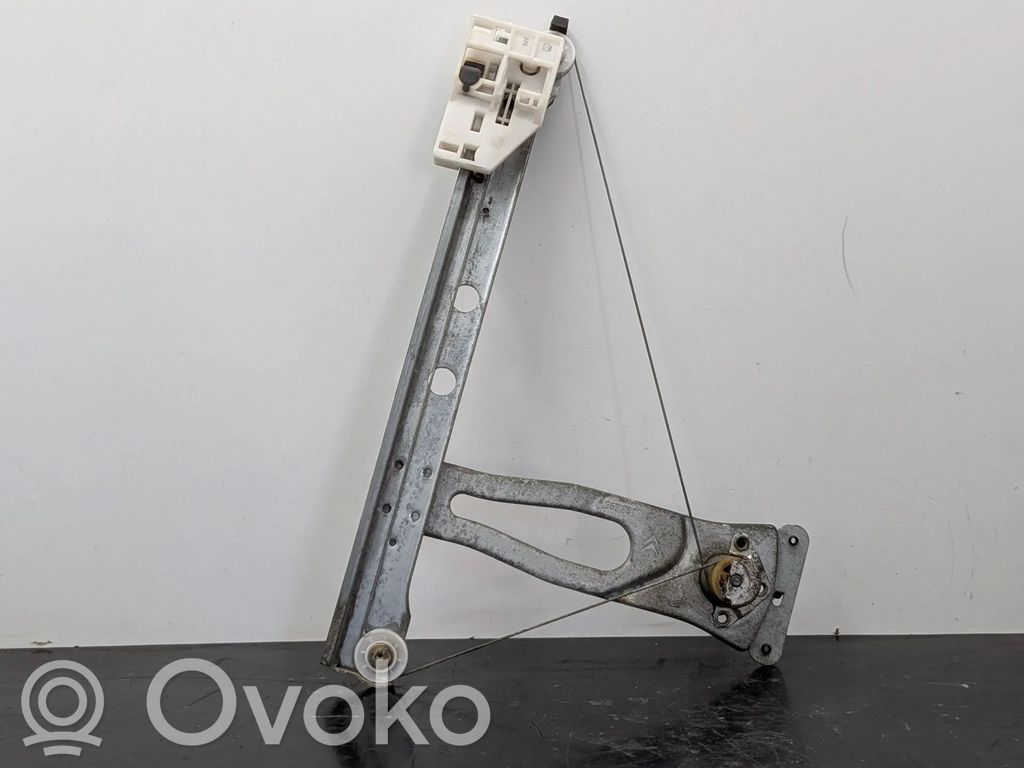 Citroen C3 Mecanismo para subir la puerta trasera sin motor 