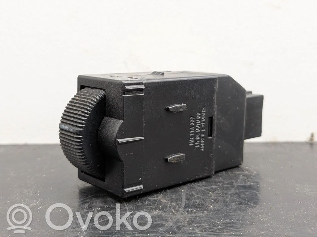 Light switch   MR114337