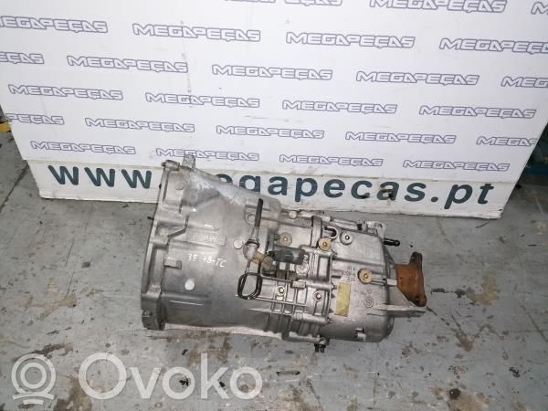 Manual 5 speed gearbox   HCM,1056054HCM