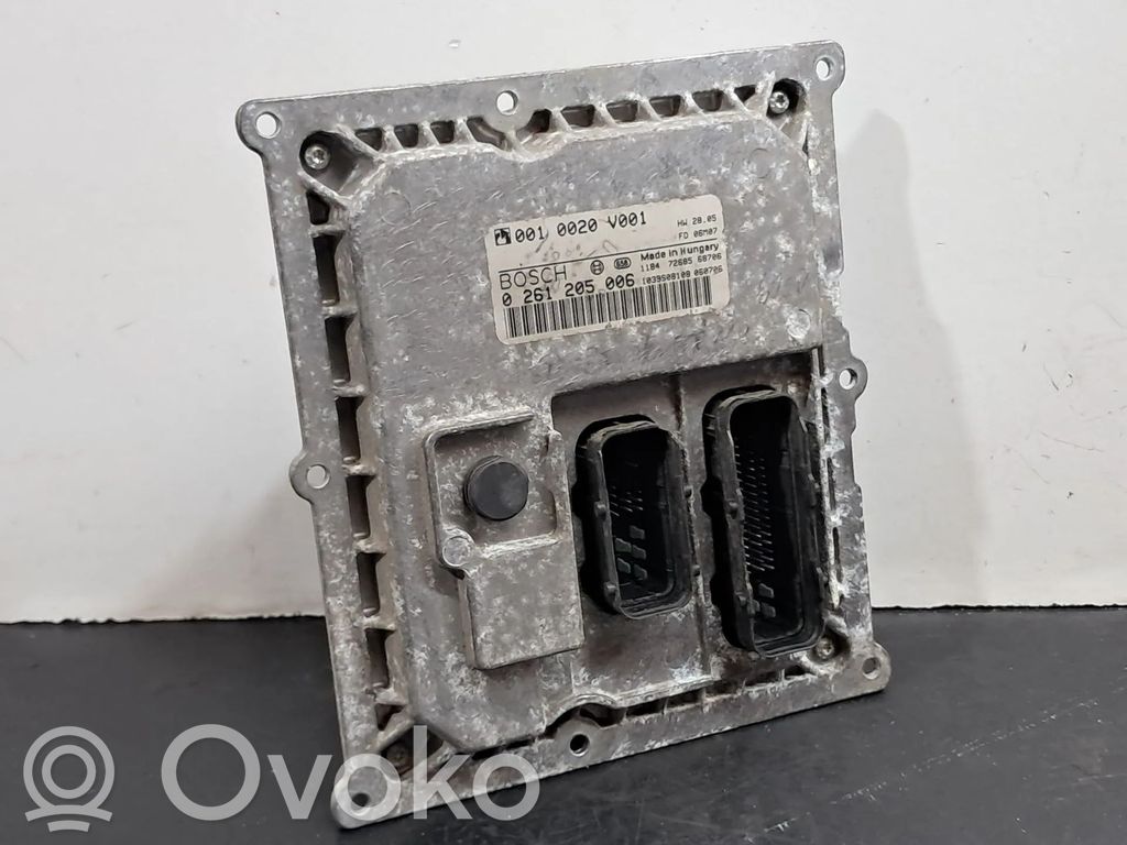 Unidad de control/módulo del motor   0010020V001,0261205006