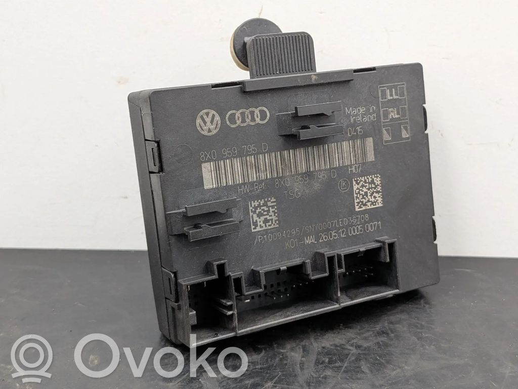 Unité de commande module de porte   8X0959795D