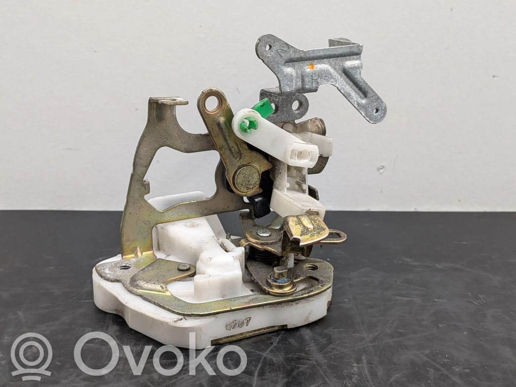 Toyota Yaris Takaoven lukko 