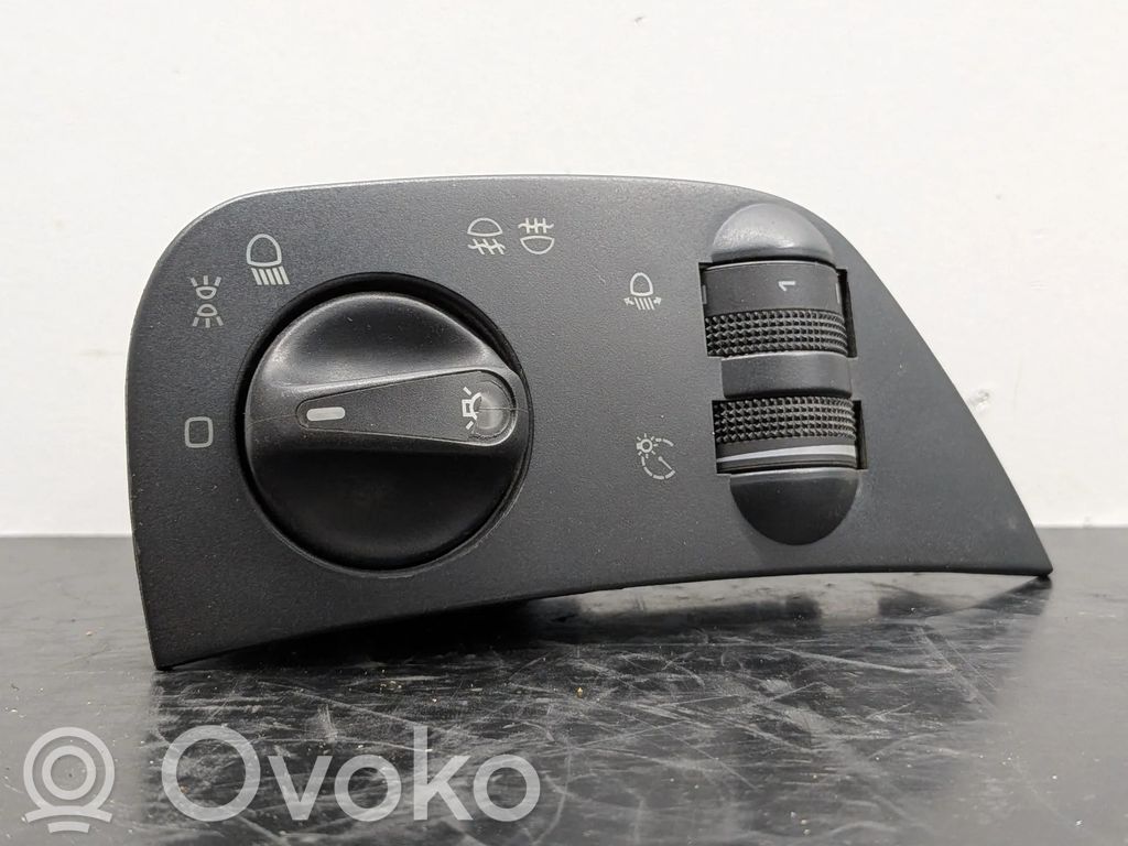 Volkswagen Polo III 6N 6N2 6NF Interruptor de luz 