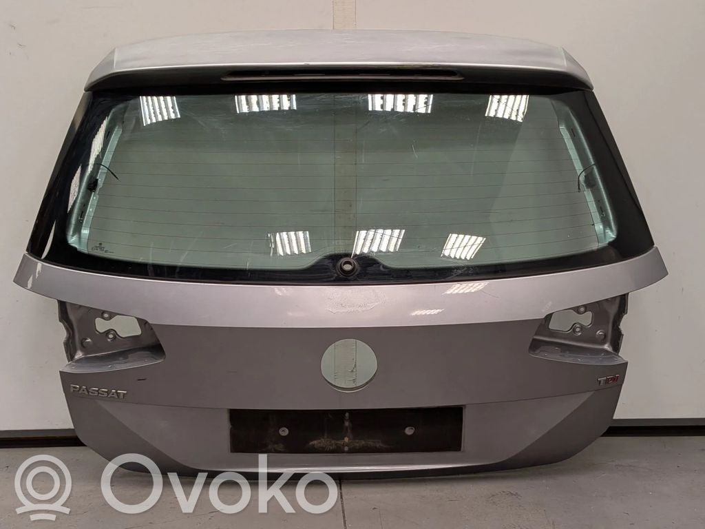 Volkswagen PASSAT B8 Couvercle de coffre