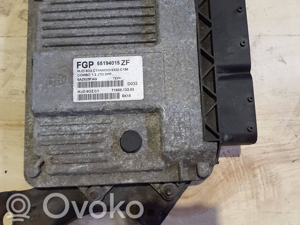 Opel Combo C Engine control unit/module 