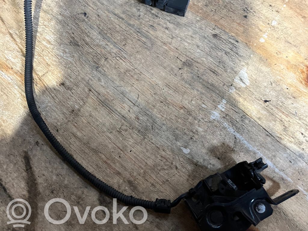 Audi A8 S8 D3 4E Engine bonnet/hood lock/catch 