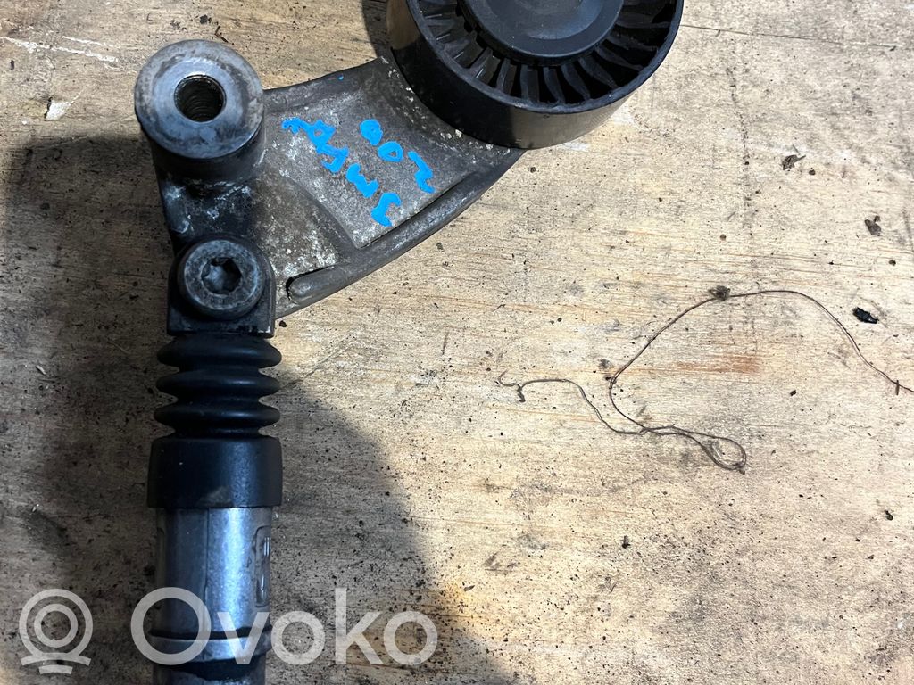 Subaru Impreza III Ģeneratora siksnas spriegotājs 