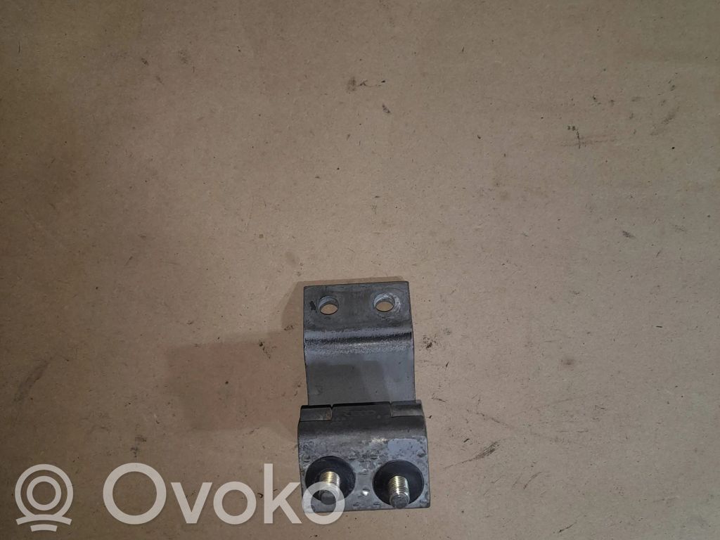 Audi A6 S6 C4 4A Rear door lower hinge 