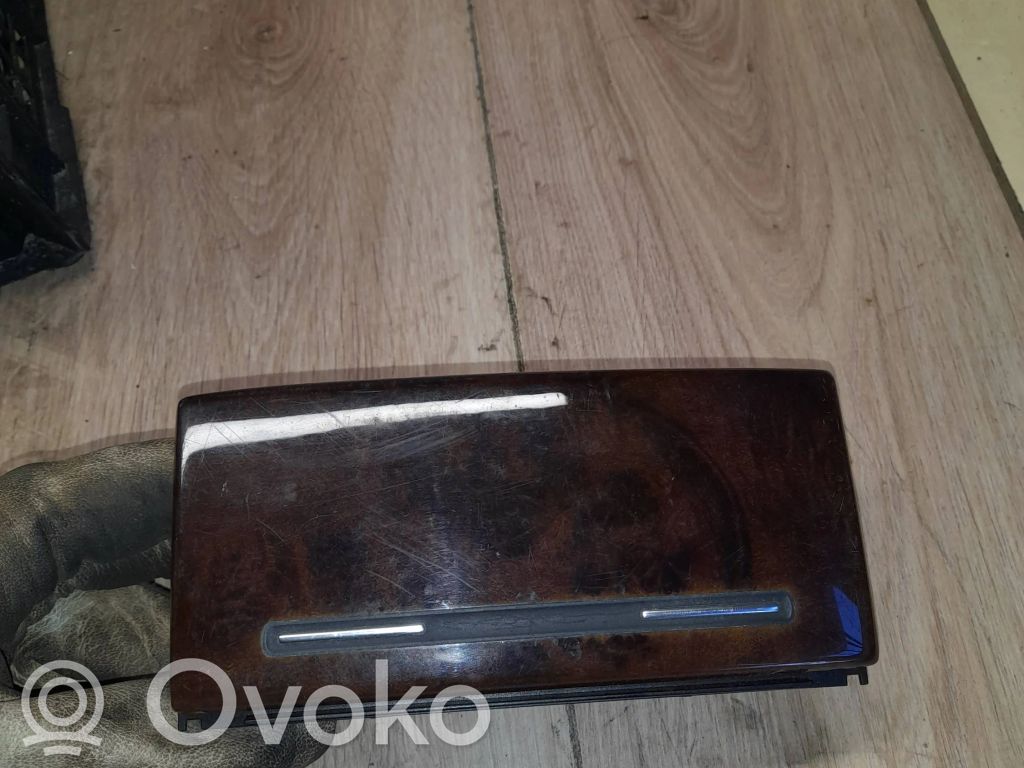 Audi A8 S8 D3 4E Główny schowek tunelu środkowego 