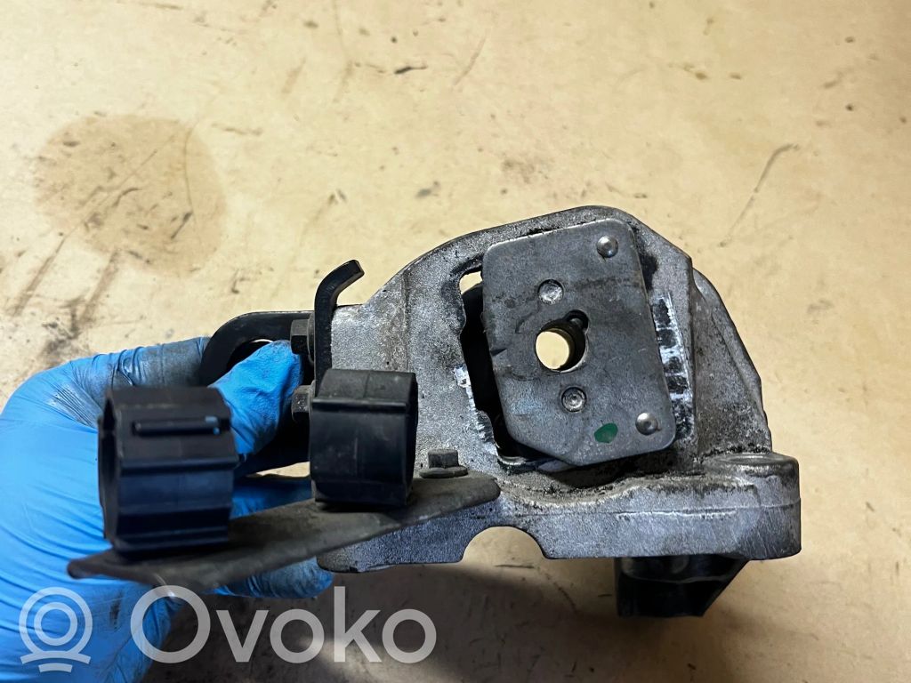 Engine mount bracket   326C88