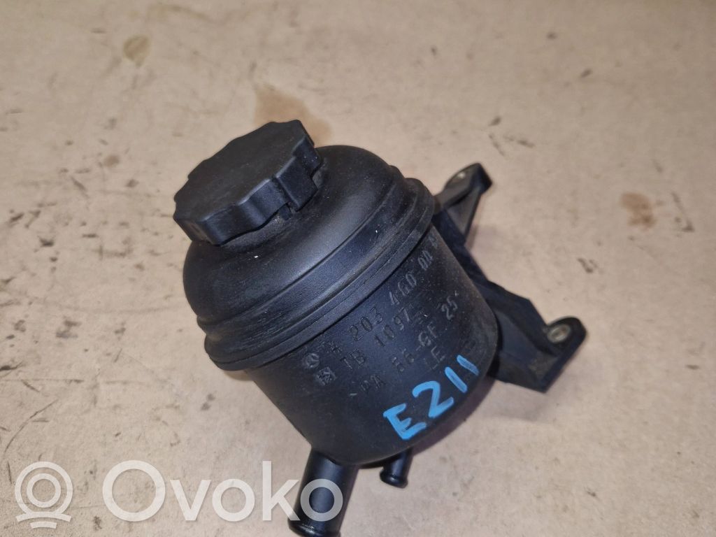 Mercedes-Benz E W211 Power steering fluid tank/reservoir 