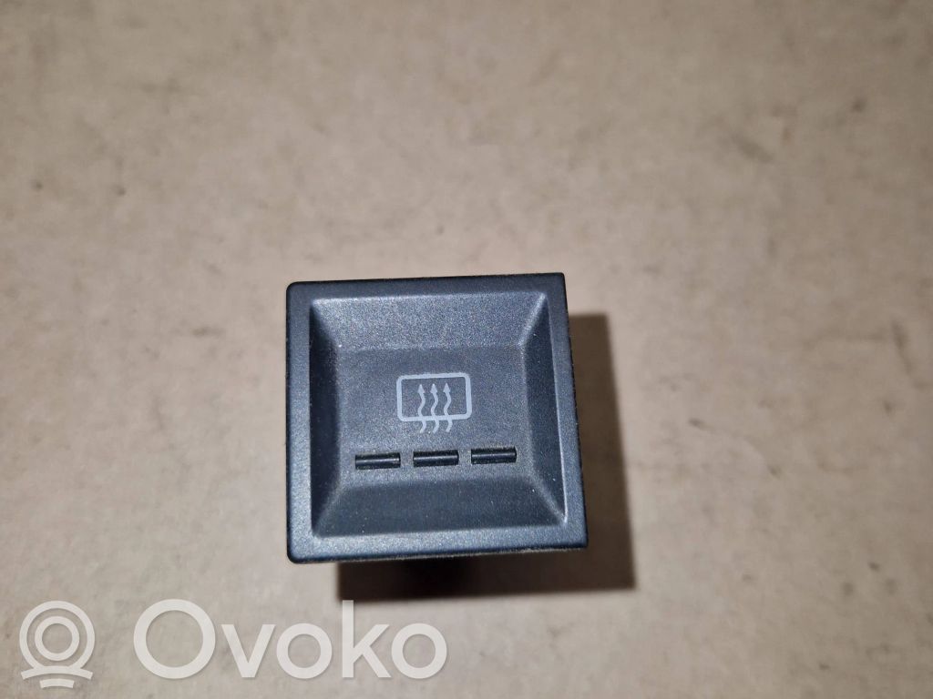 Volkswagen Transporter - Caravelle T5 Windscreen/window heater switch 