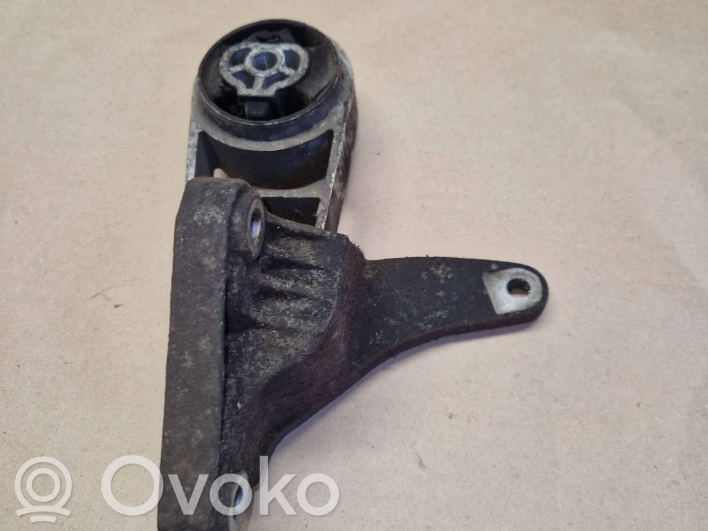 Ford Mondeo Mk III Gearbox mounting bracket 