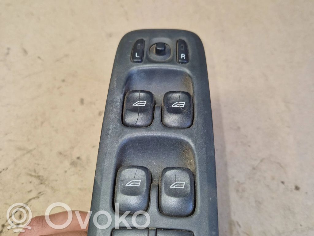 Volvo V70 Electric window control switch 