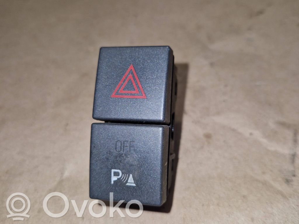 Ford Focus C-MAX Hazard light switch 