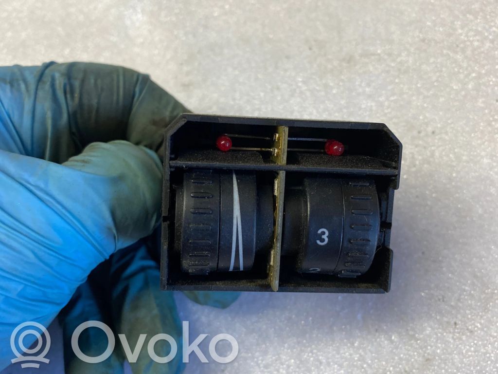 Volkswagen Caddy Headlight level height control switch 
