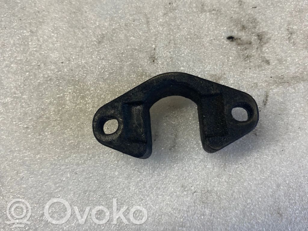 Abrazadera del inyector de combustible