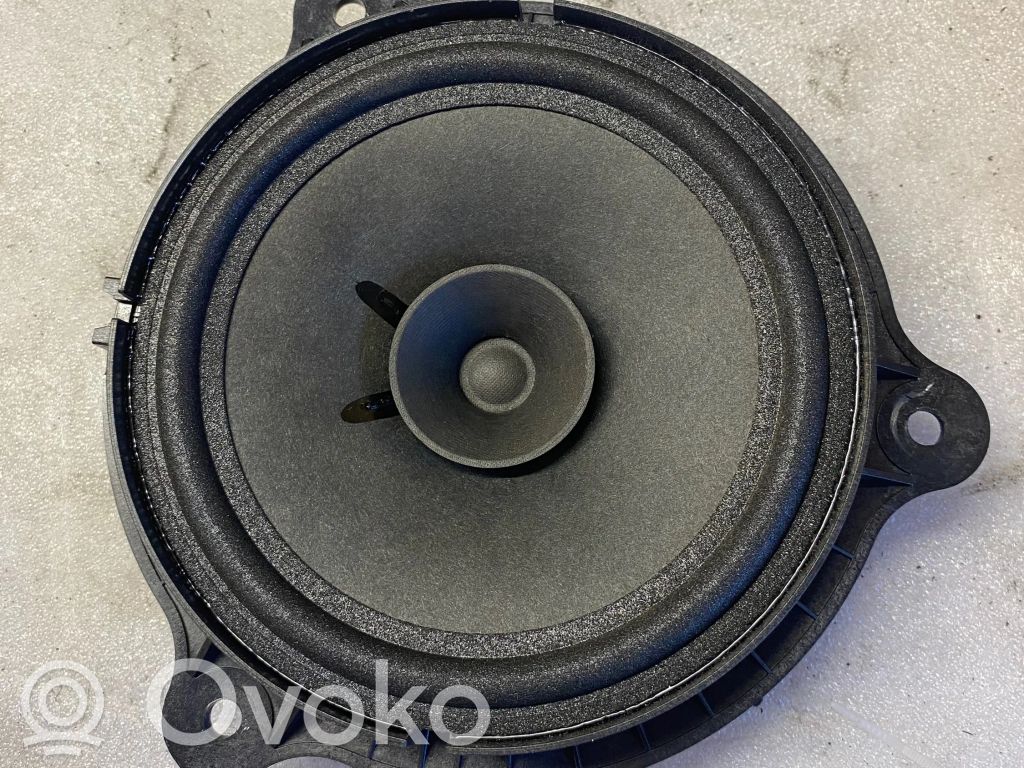 Takaoven kaiutin
