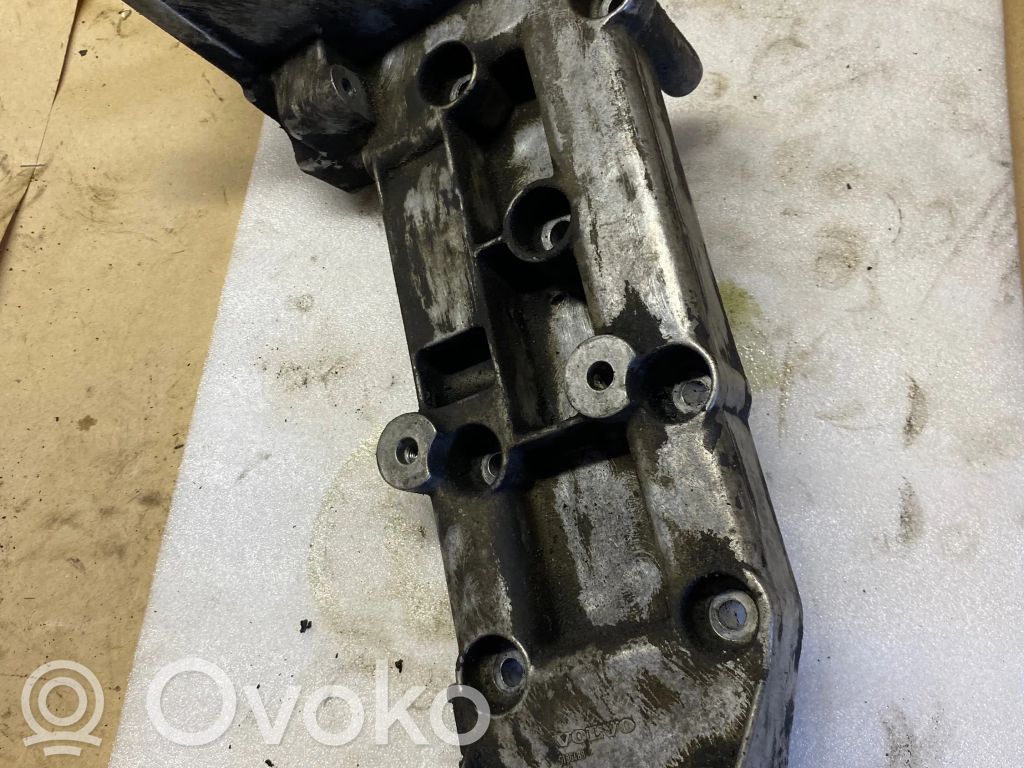 Engine mounting bracket   9186488