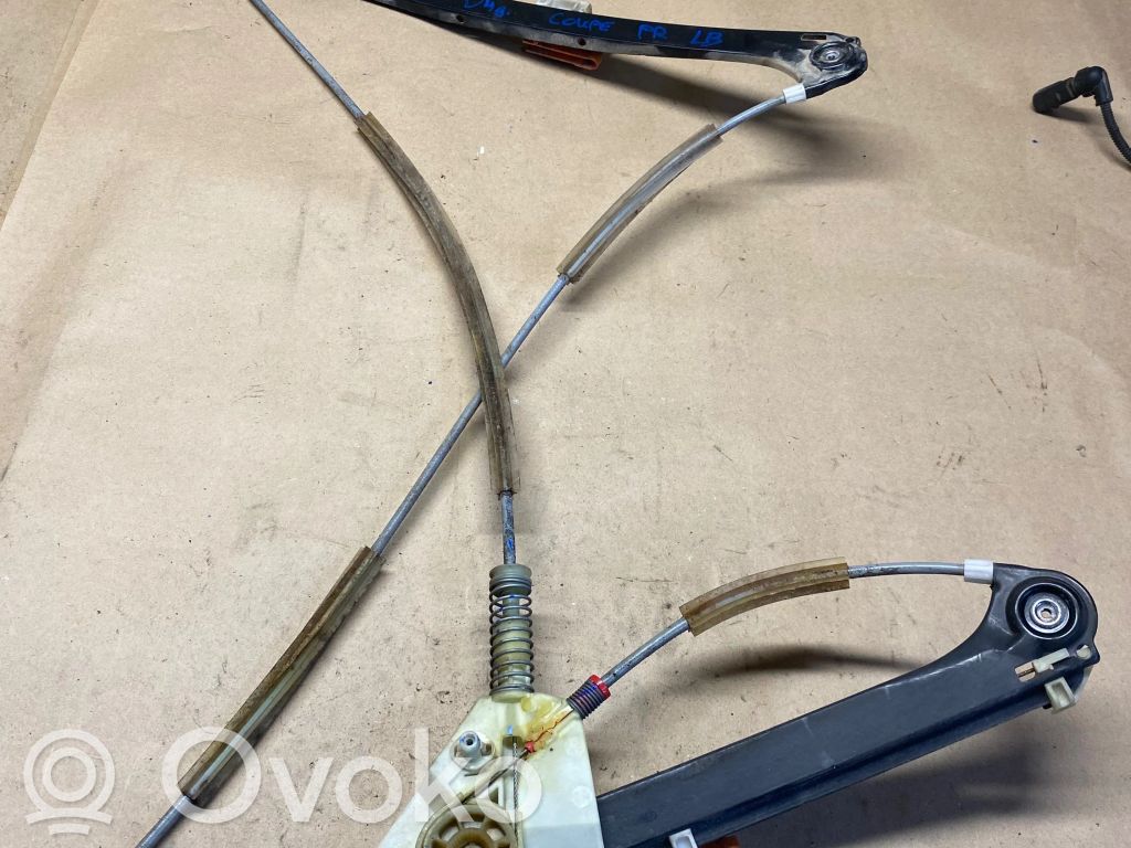 Audi A3 S3 8P Mechanizm podnoszenia szyby przedniej bez silnika 