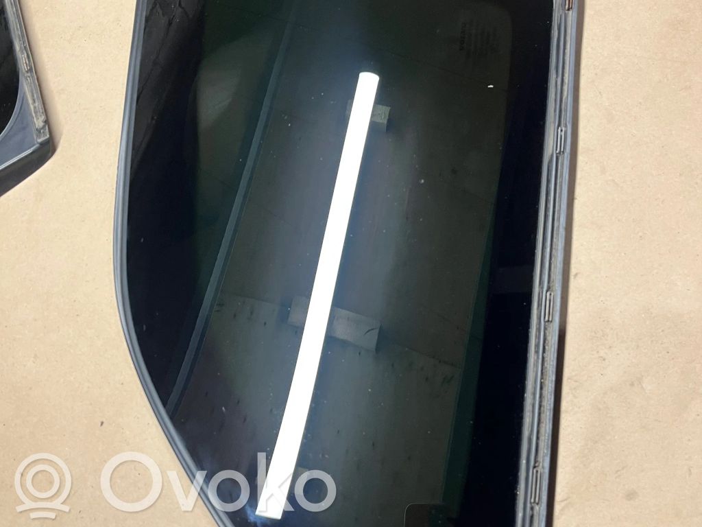 Volvo XC60 Geam lateral spate 