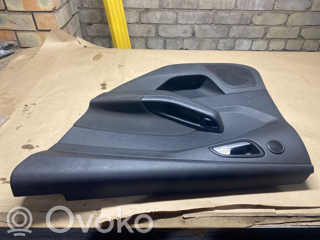 Ford Focus Apšuvums aizmugurējām durvīm 