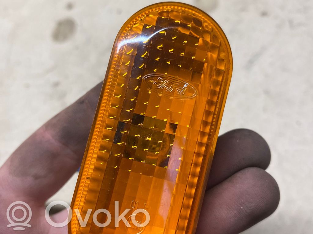 Ford Fiesta Front fender indicator light 