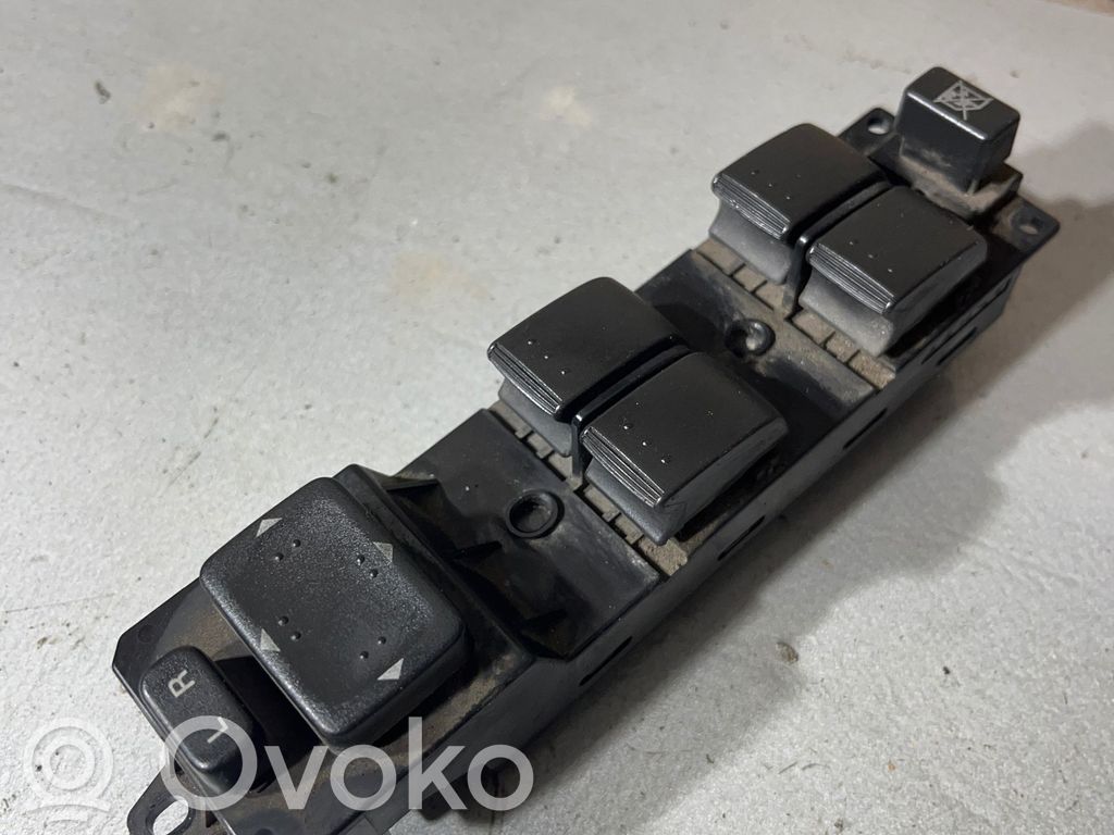 Mazda 5 Electric window control switch 