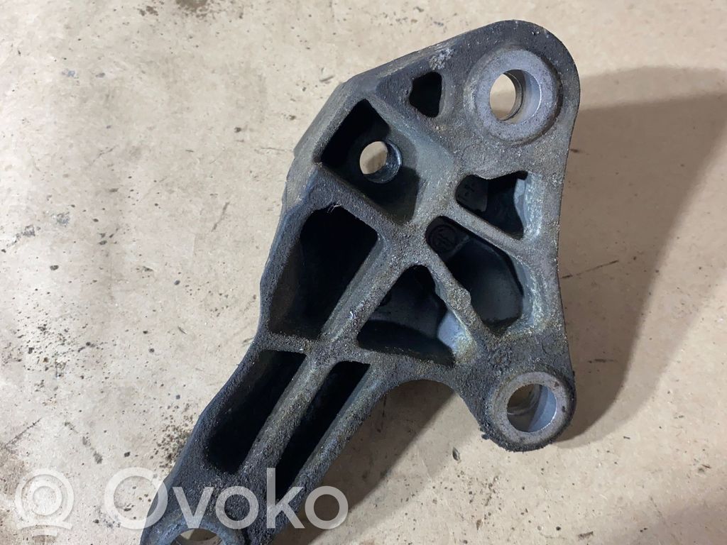 Gearbox mounting bracket   3M517M125