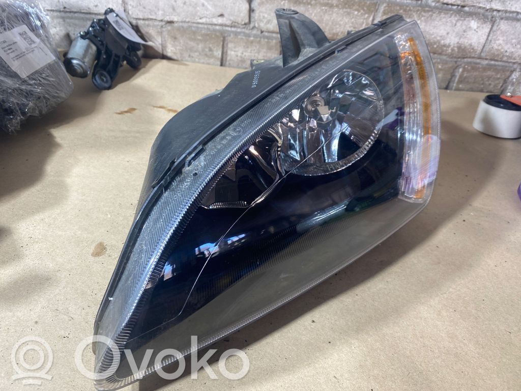 Ford Focus Scheinwerfer 