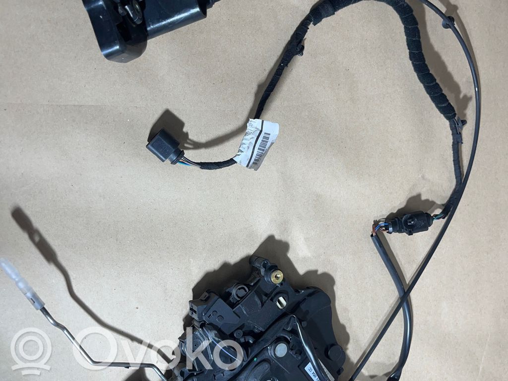 Volkswagen Transporter - Caravelle T5 Sliding door lock 