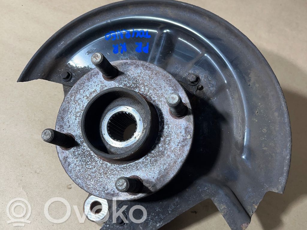 Ford Turneo Courier Priekinis kelmas 