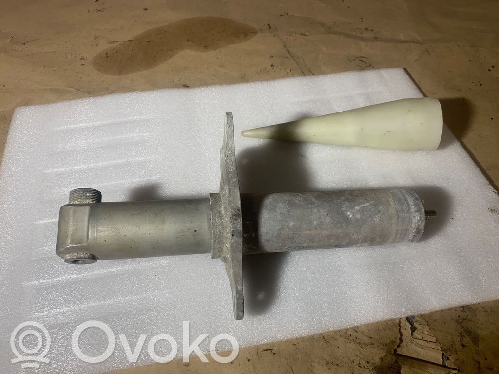 Priekšpusē bampera amortizators   4D0807271C,02300152