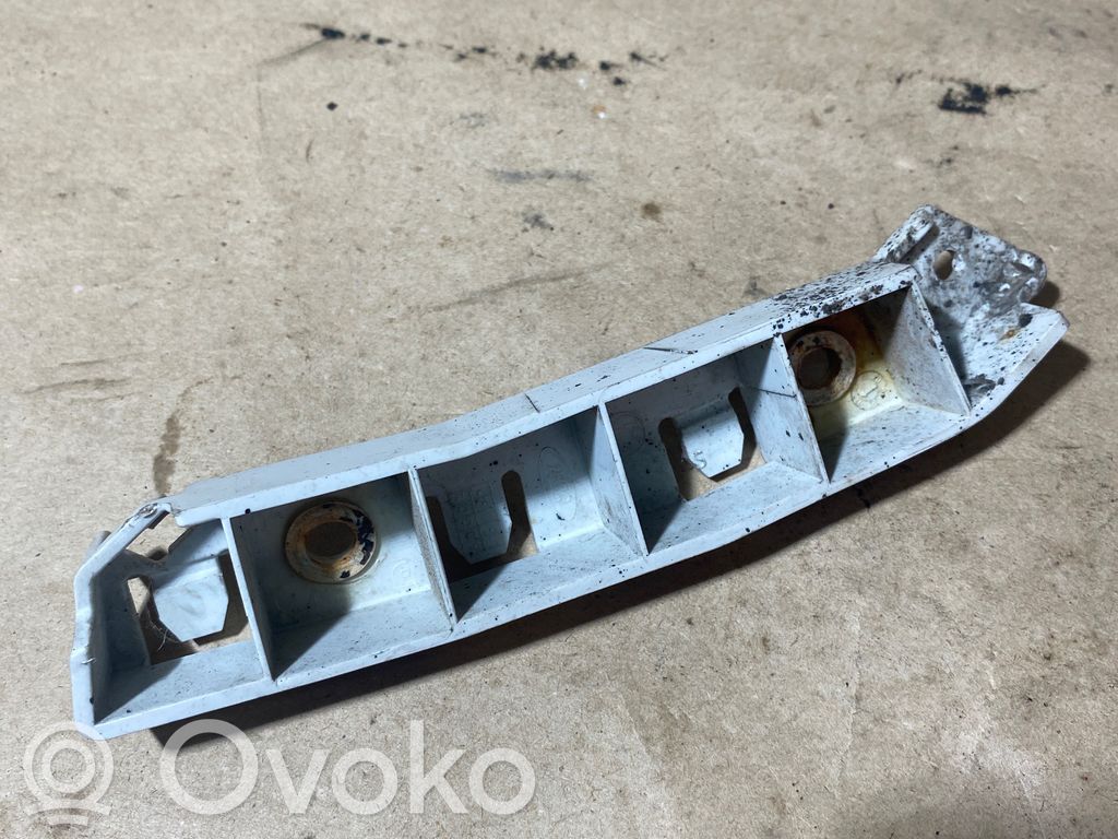 Ford Focus Front bumper mounting bracket 
