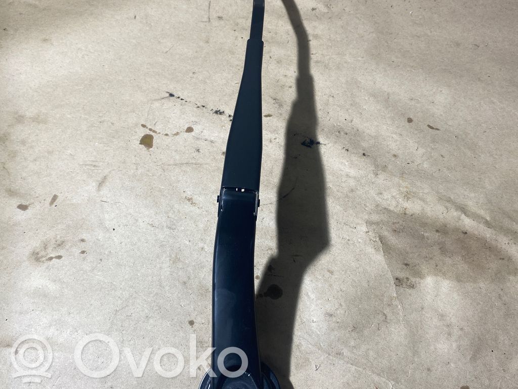 Ford Focus Front wiper blade arm 