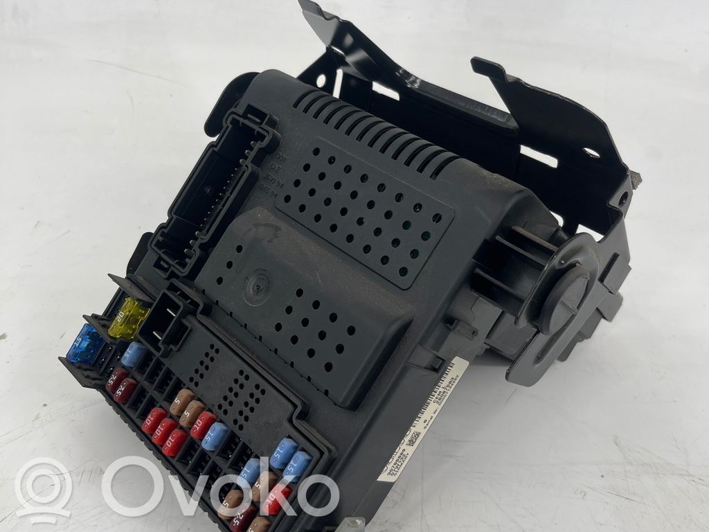 Volvo S60 Fuse module 